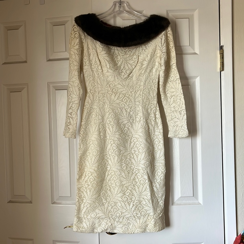Vintage lace wiggle dress with faux fur collar